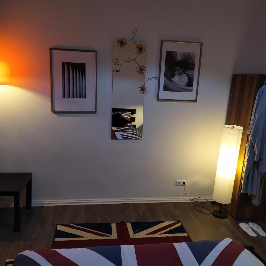Accommodatie bij particulieren ++ Hip, Chill Berghain With Breakfast ++