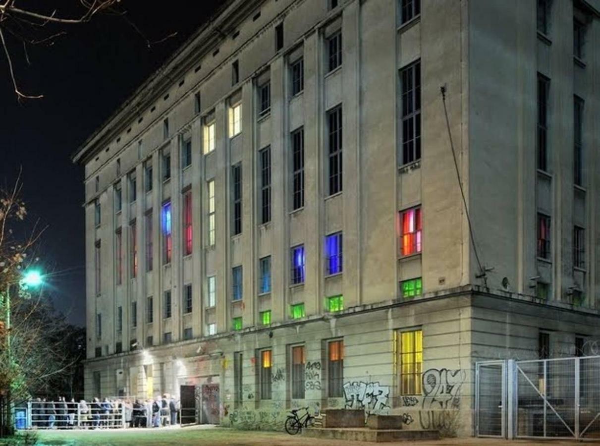 ++ Hip, Chill Berghain With Breakfast ++